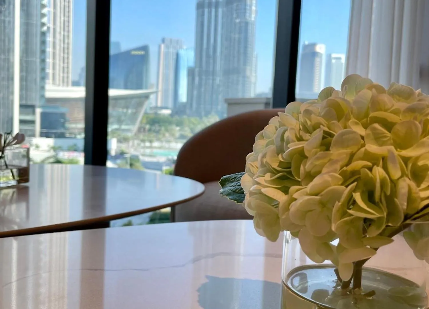 Luxurious & Spacious 2Br L Burj & Fountain Views L Walk To Dubai Mall L Pool L Gym Émirats arabes unis