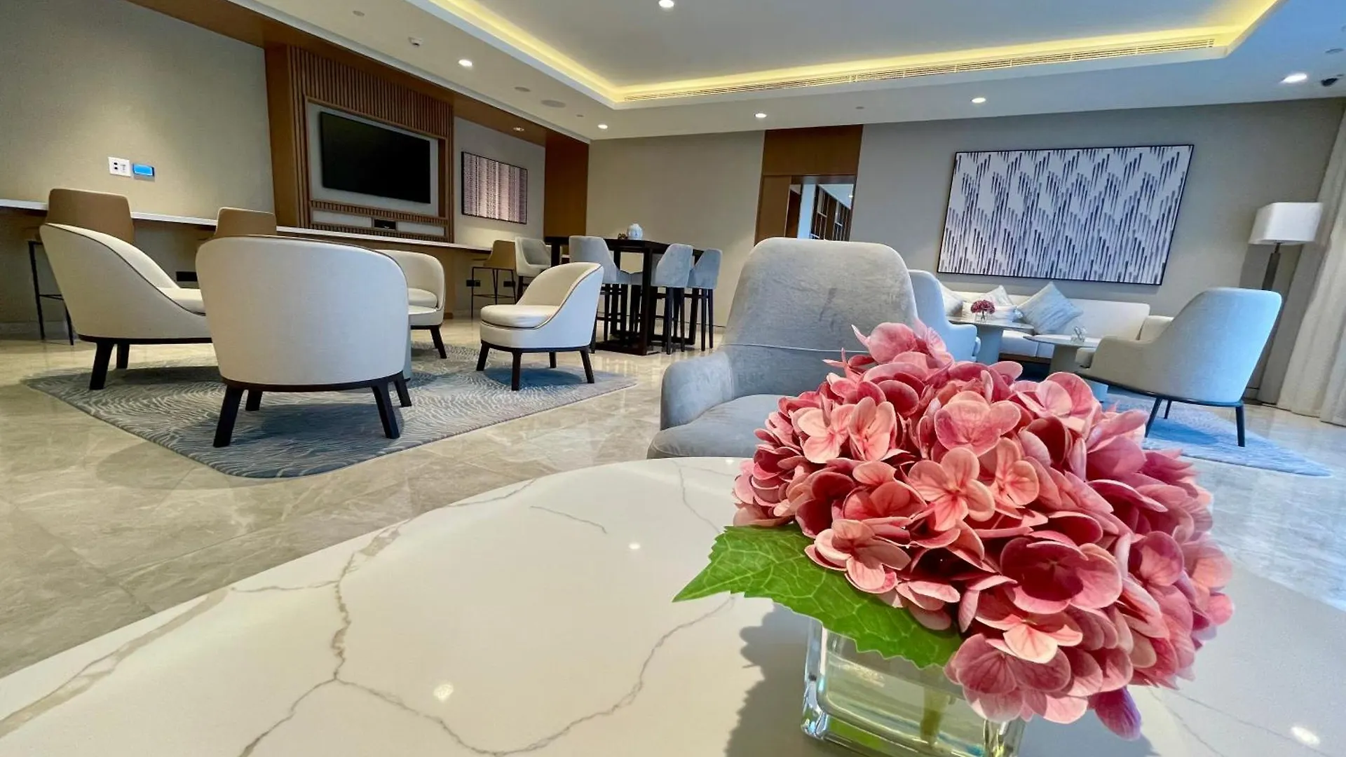 Luxurious & Spacious 2Br L Burj & Fountain Views L Walk To Dubai Mall L Pool L Gym 0*,  United Arab Emirates