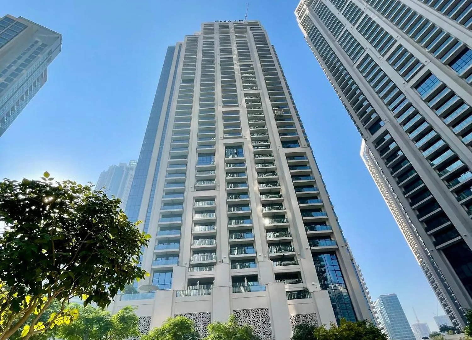Luxurious & Spacious 2Br L Burj & Fountain Views L Walk To Dubai Mall L Pool L Gym United Arab Emirates